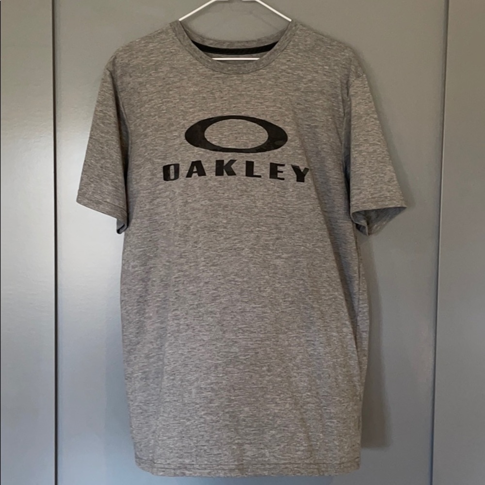 Men’s Oakley Shirt